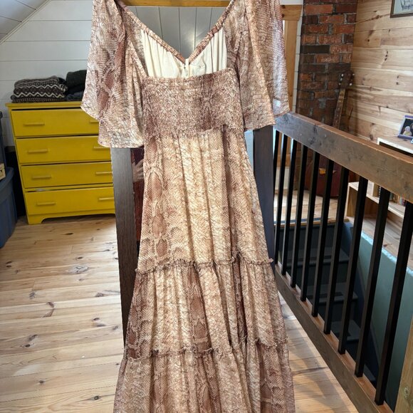 Anthropologie Short Sleeve Tiered Midi Dress - Picture 2 of 8